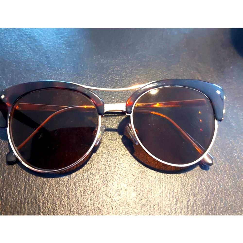 Prescription Classic & Stylish Black and Brown Sunglasses.